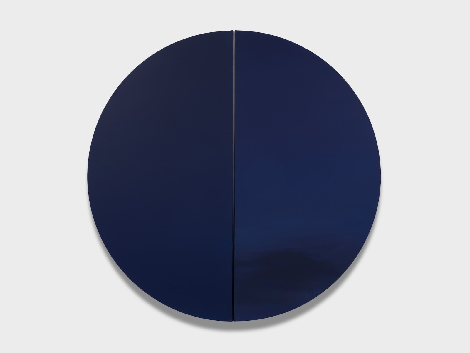 Mara De Luca, Blue Dusk (tondo), 2022