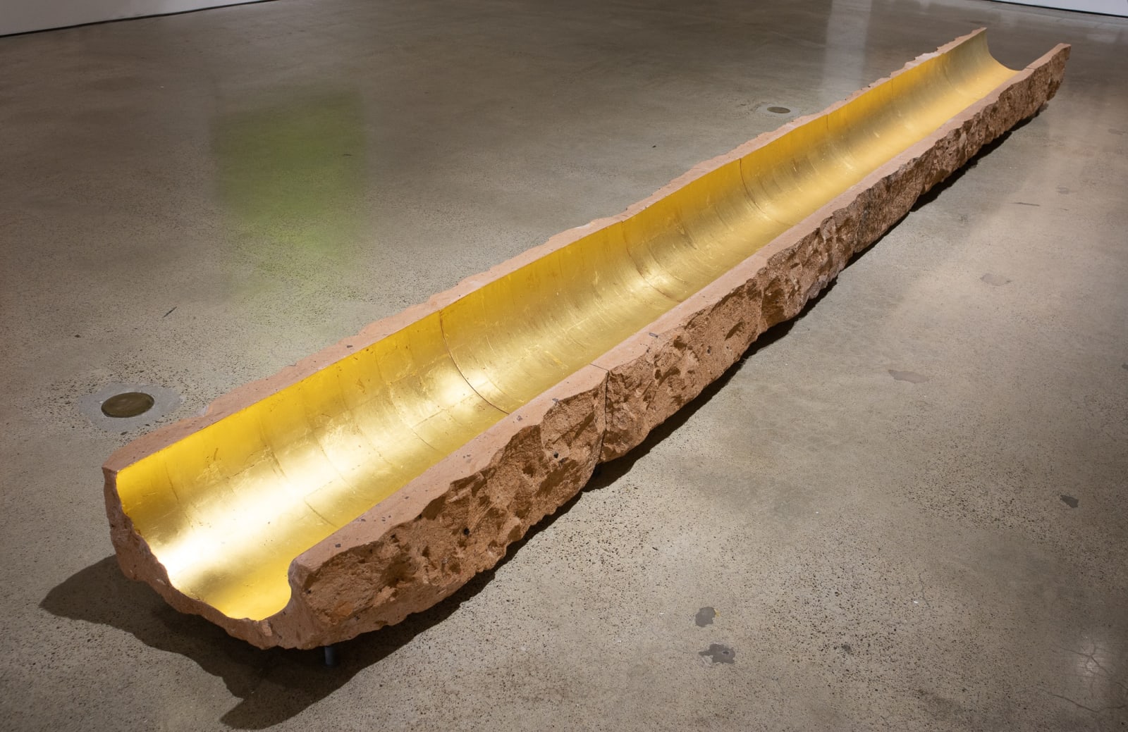 Thomas Glassford, Untitled: 7 Stone Gold Duct, 2023