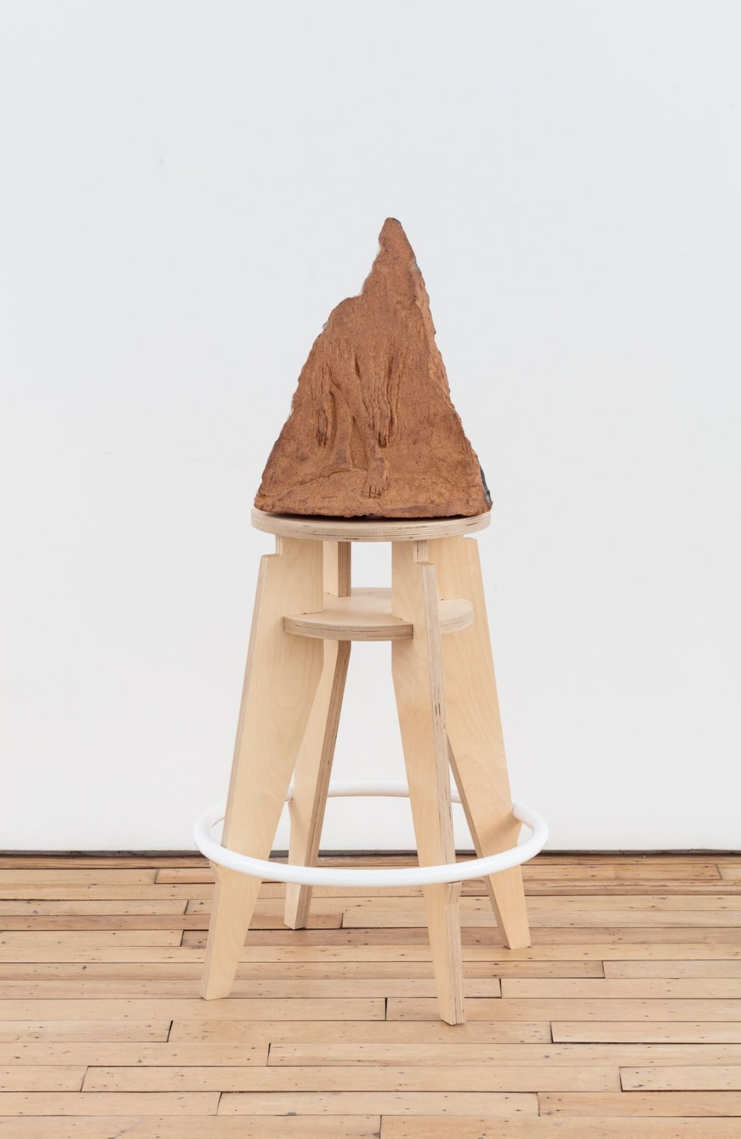 Pam Lins, she swipes shallow space by the slide drawer (sliding), 2018