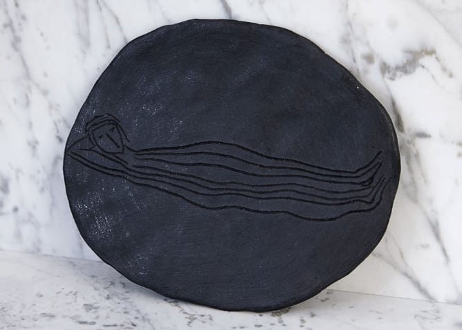 Sári Ember, Reclining Figure with layers, in black, 2020