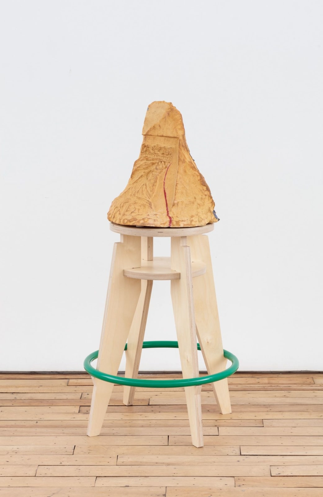 Pam Lins, she swipes shallow space by the slide drawer (holding), 2018