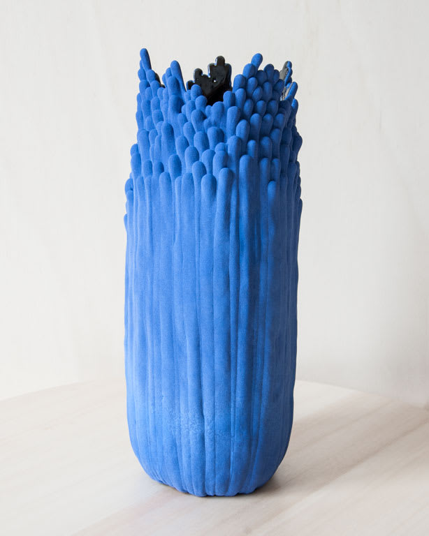 Cécile Bichon, Moyen Vase Blue - Noir
