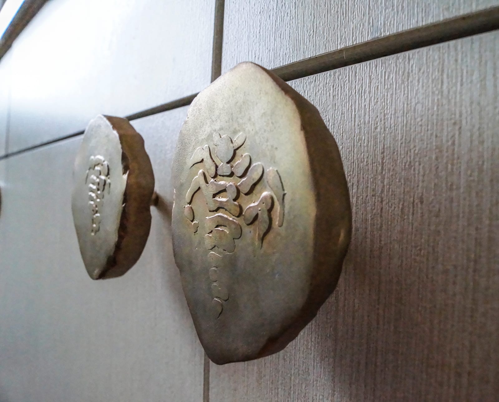 Studio Kloumi, Fossil Knob 2