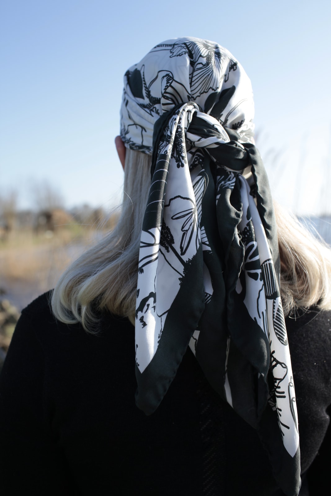 Lola van Praag, Shawl