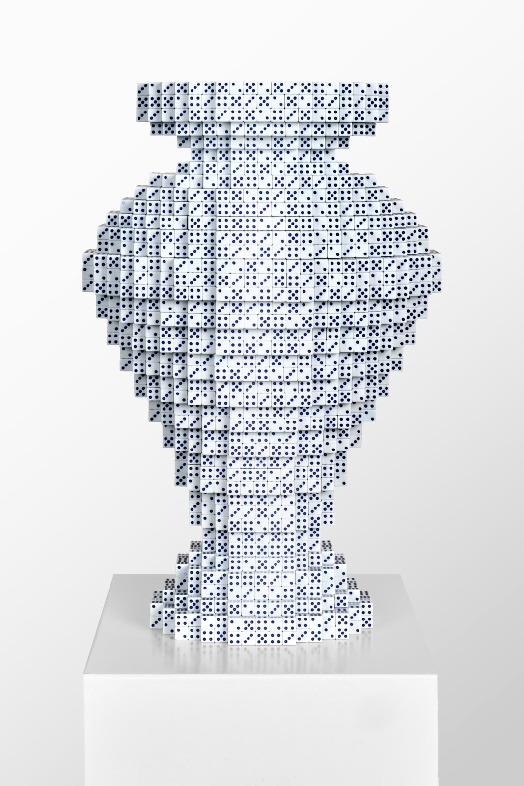 Diederik Schneemann, Lucky Dice - Dynasty Ming Vase (model 1)