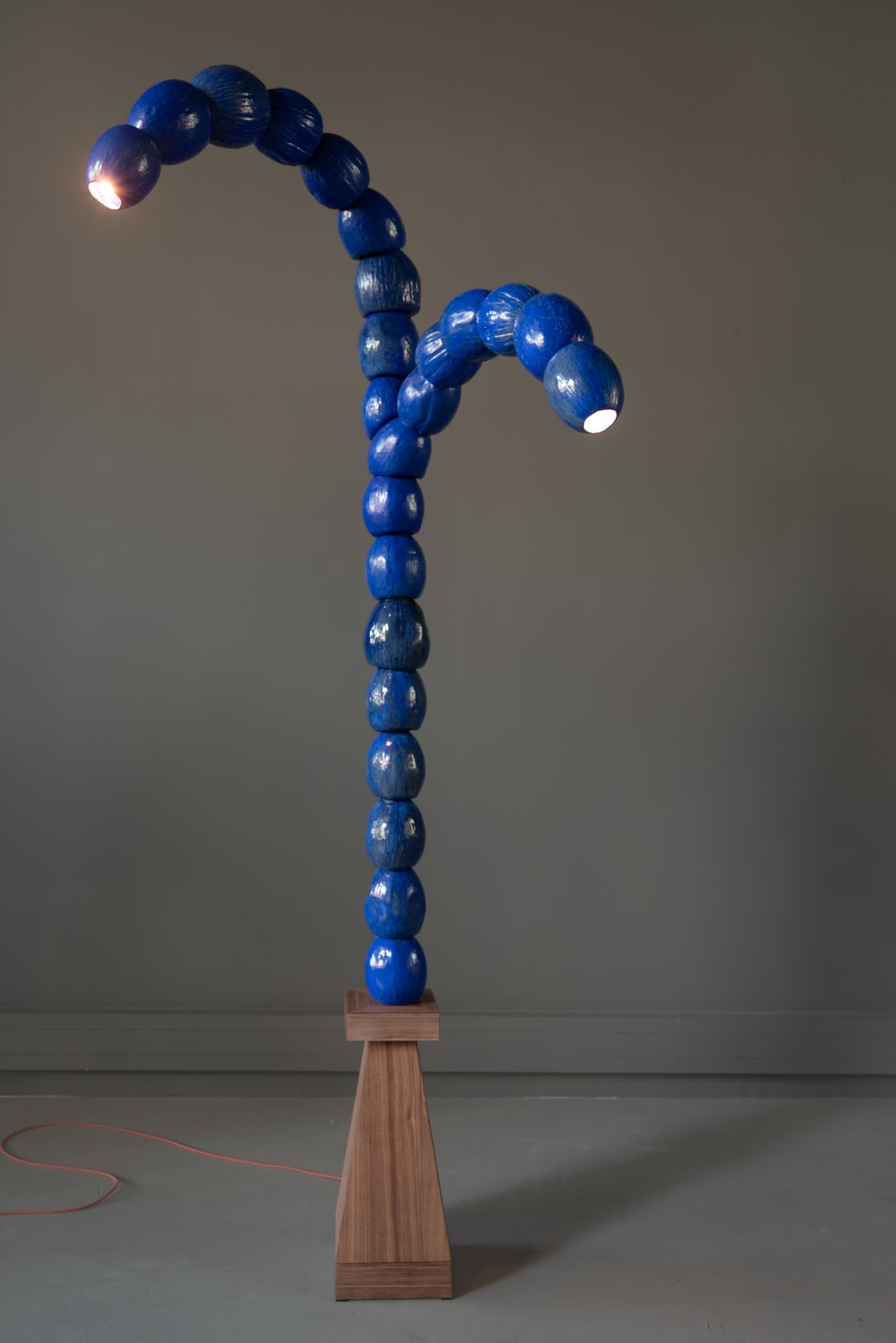 REM Atelier, Curved Totem - Blue