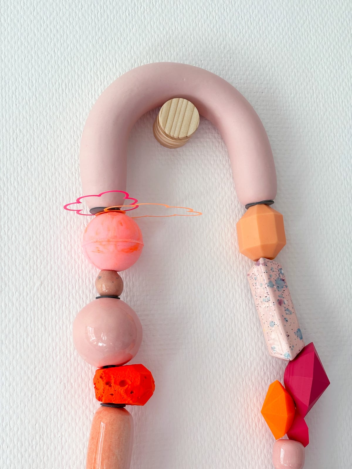 Rinske van den Heuvel, Adornment in pink and orange
