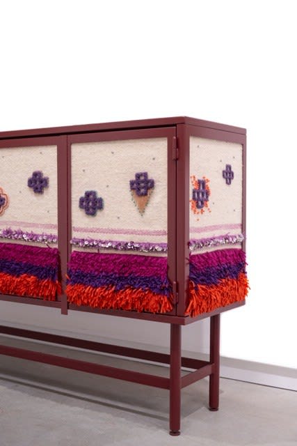 Mina Abouzahra, Dressoir peacock