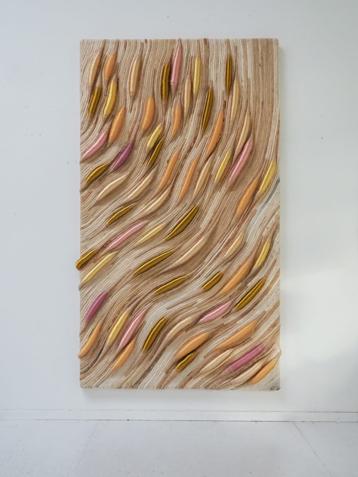 Joana Schneider, Scattered Beads