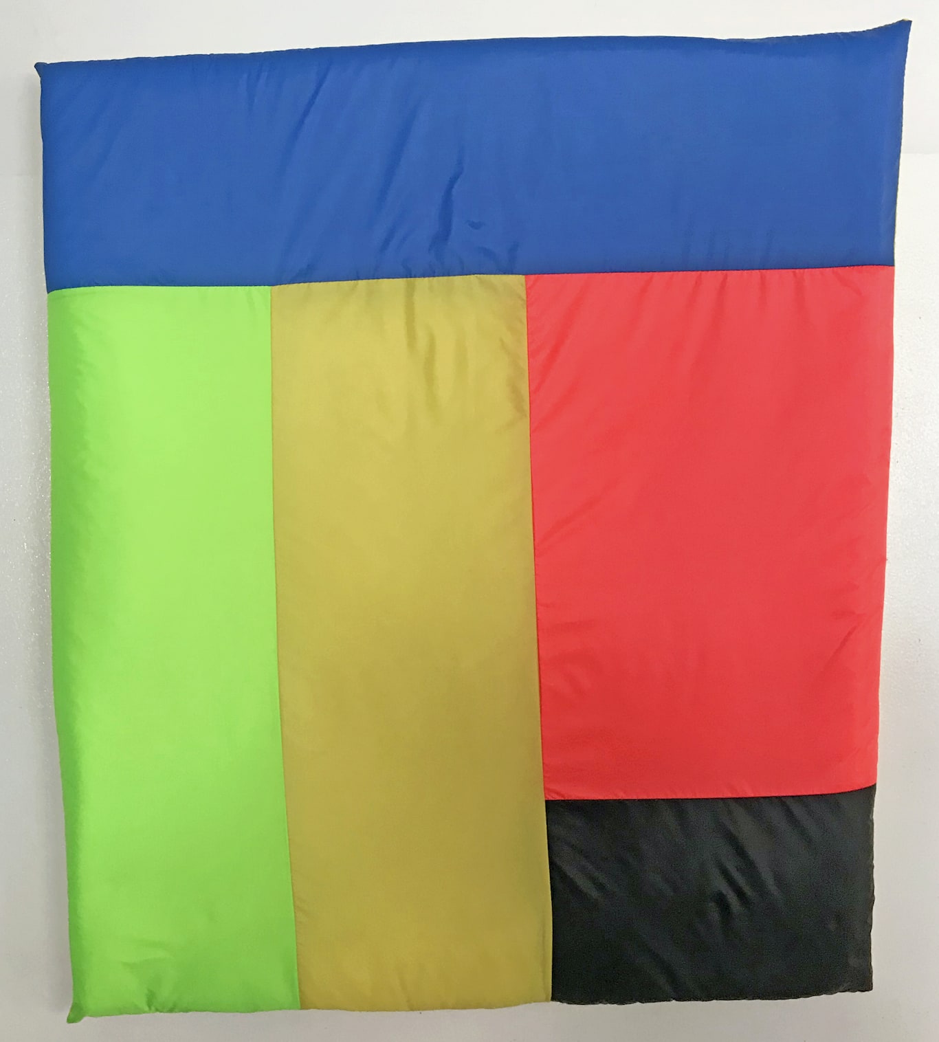 Mariadela Araujo, Flat pillow - II