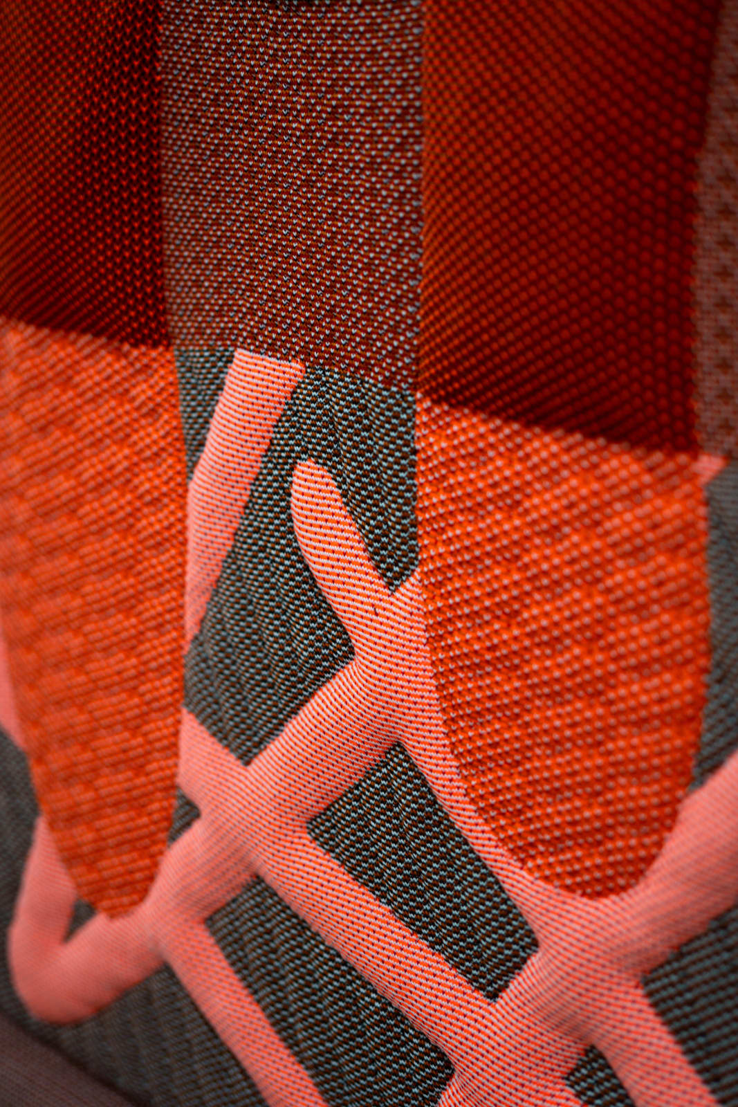 Kiki van Eijk, Raku knit Check