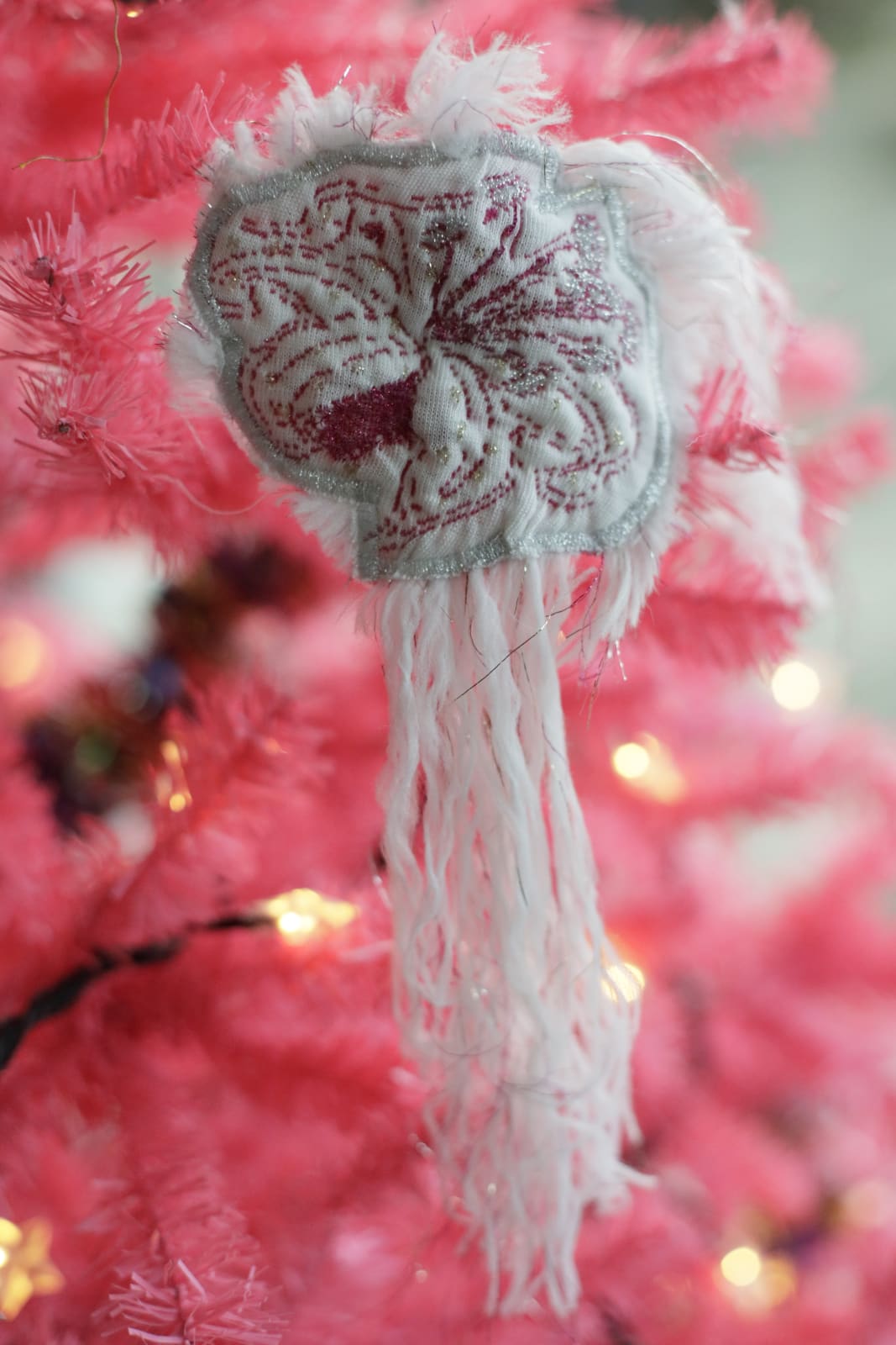 Lola van Praag, Broche S