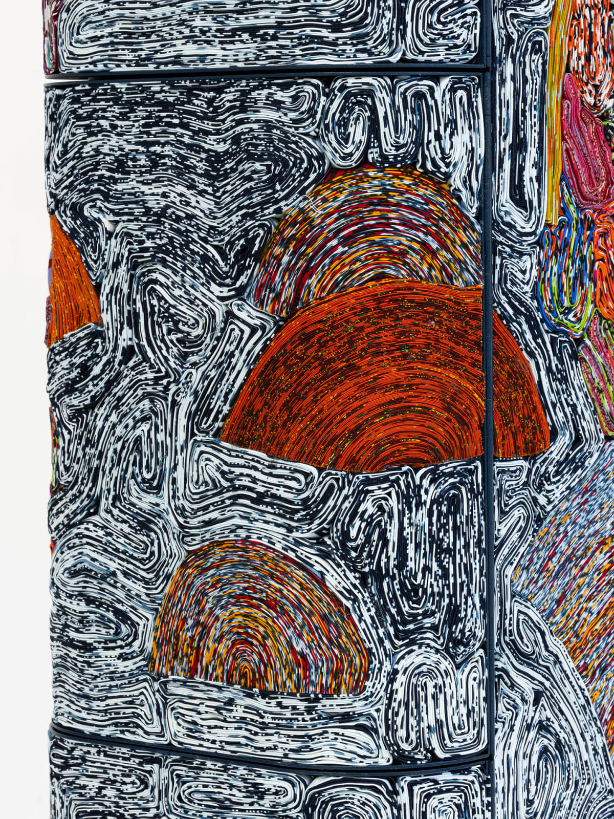 Simone Post, Highlander Column by Night