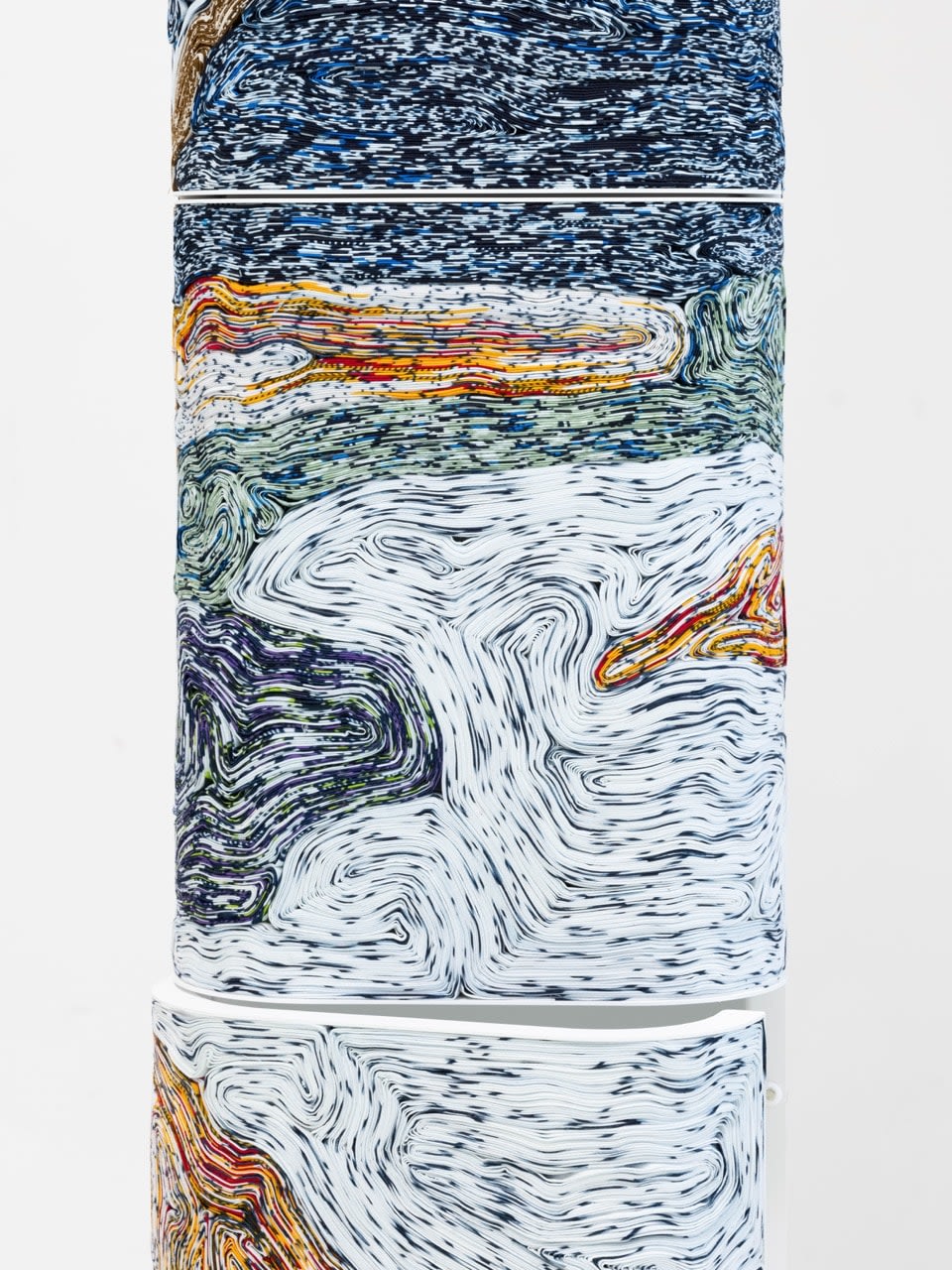 Simone Post, Frozen mists column, 2025