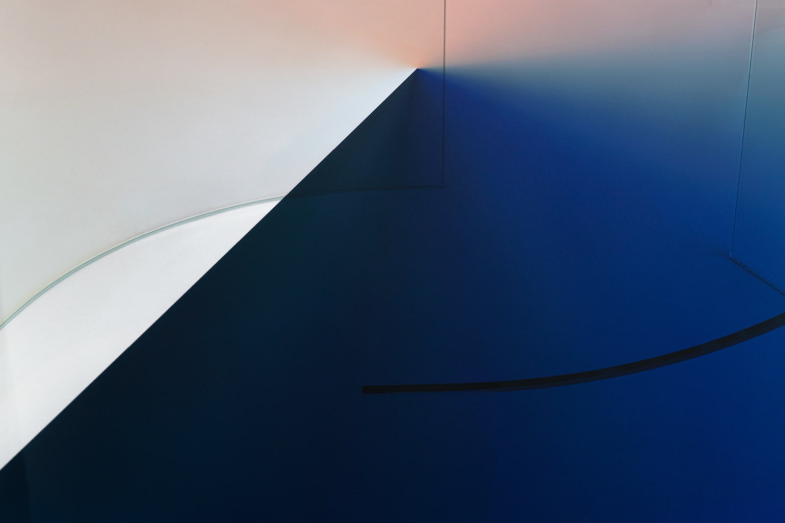 Rive Roshan, Colour Dial Curved table