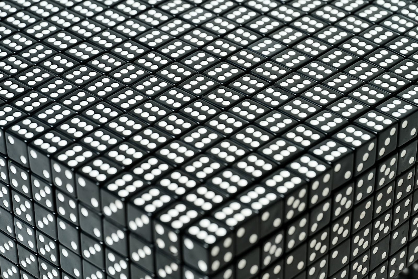 Diederik Schneemann, Lucky Dice Side Table