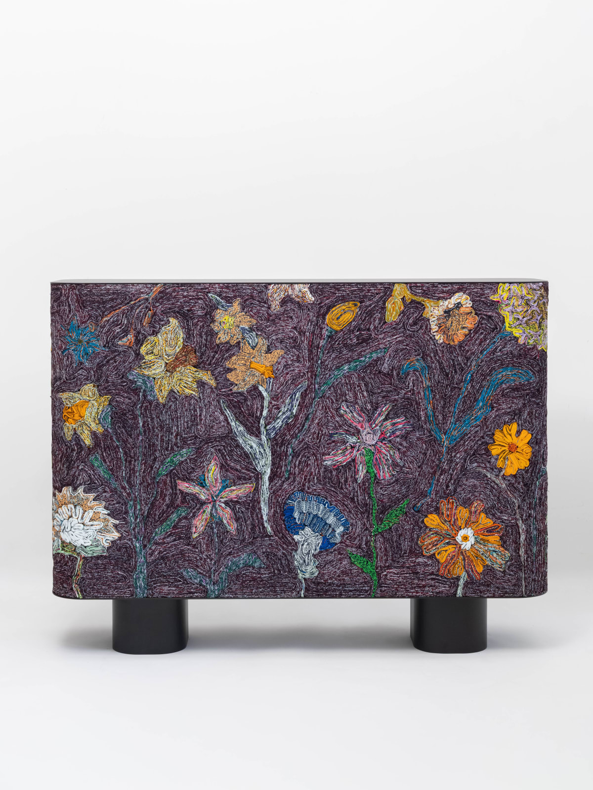 Simone Post, 46 Flower Dressoir