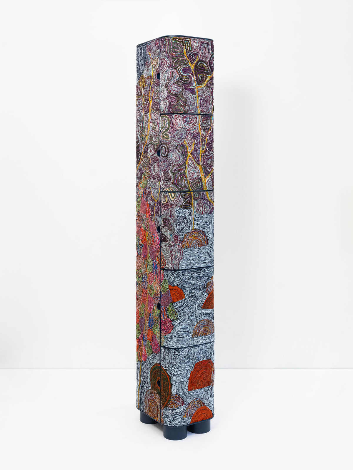 Simone Post, Highlander Column by Night