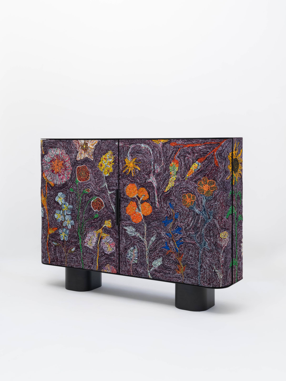 Simone Post, 46 Flower Dressoir