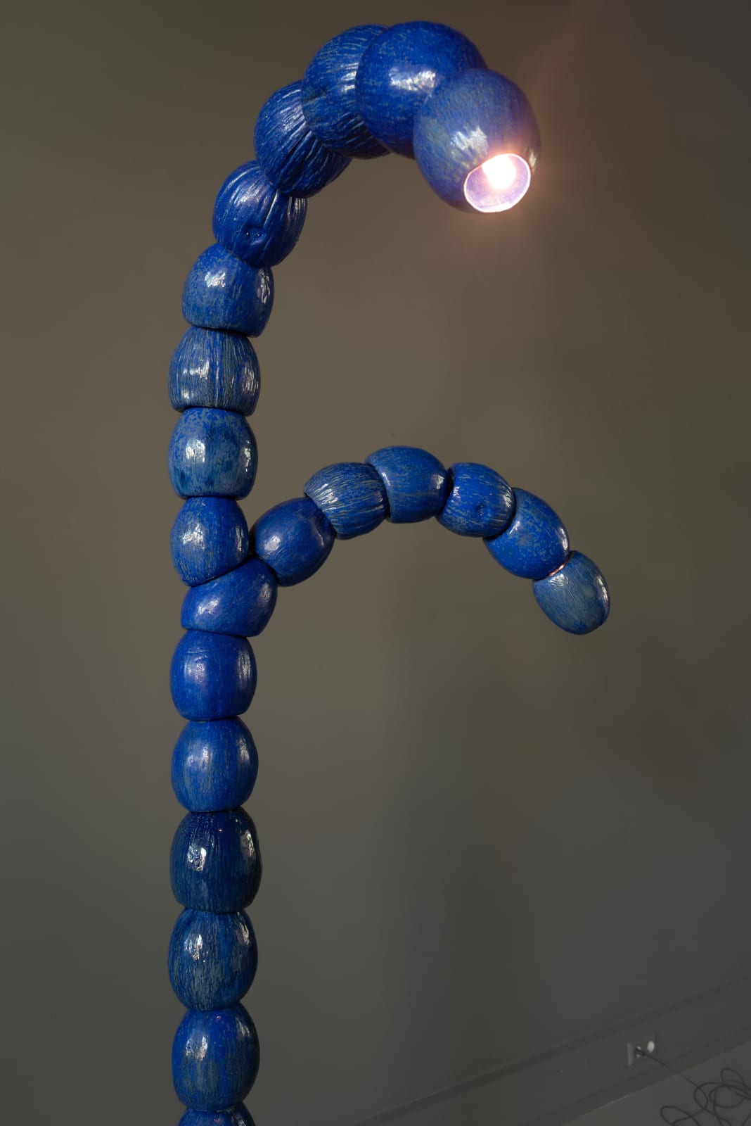REM Atelier, Curved Totem - Blue