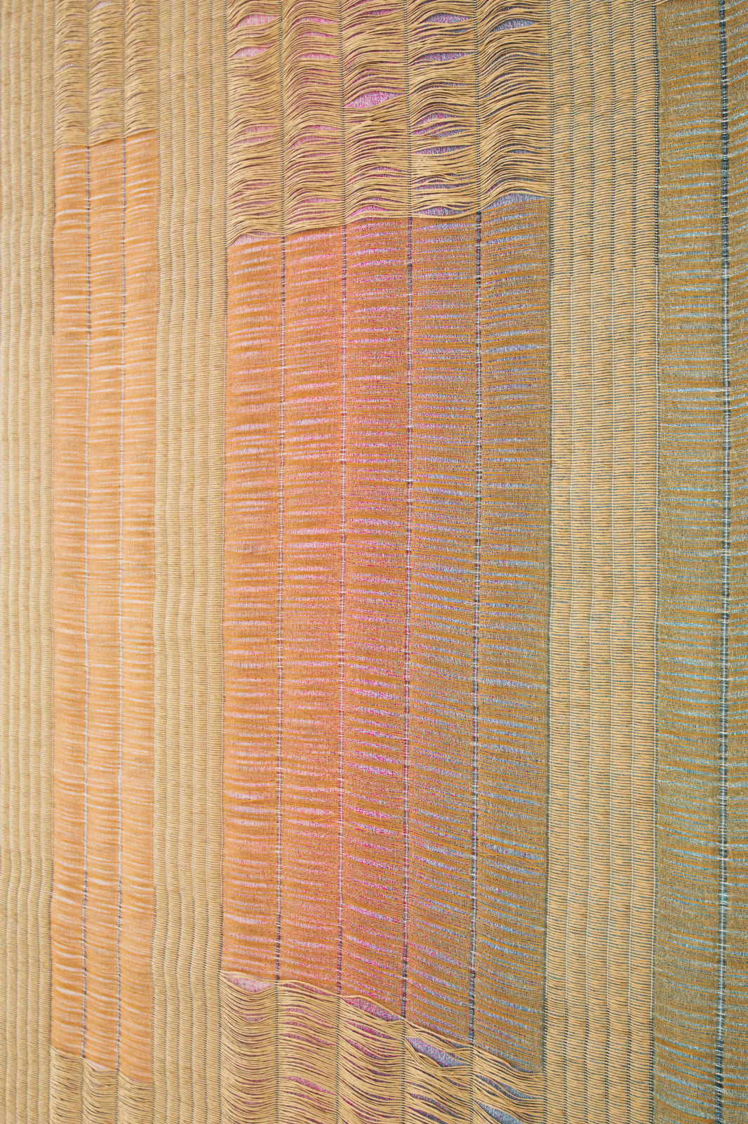 Mae Engelgeer, VIVID - large