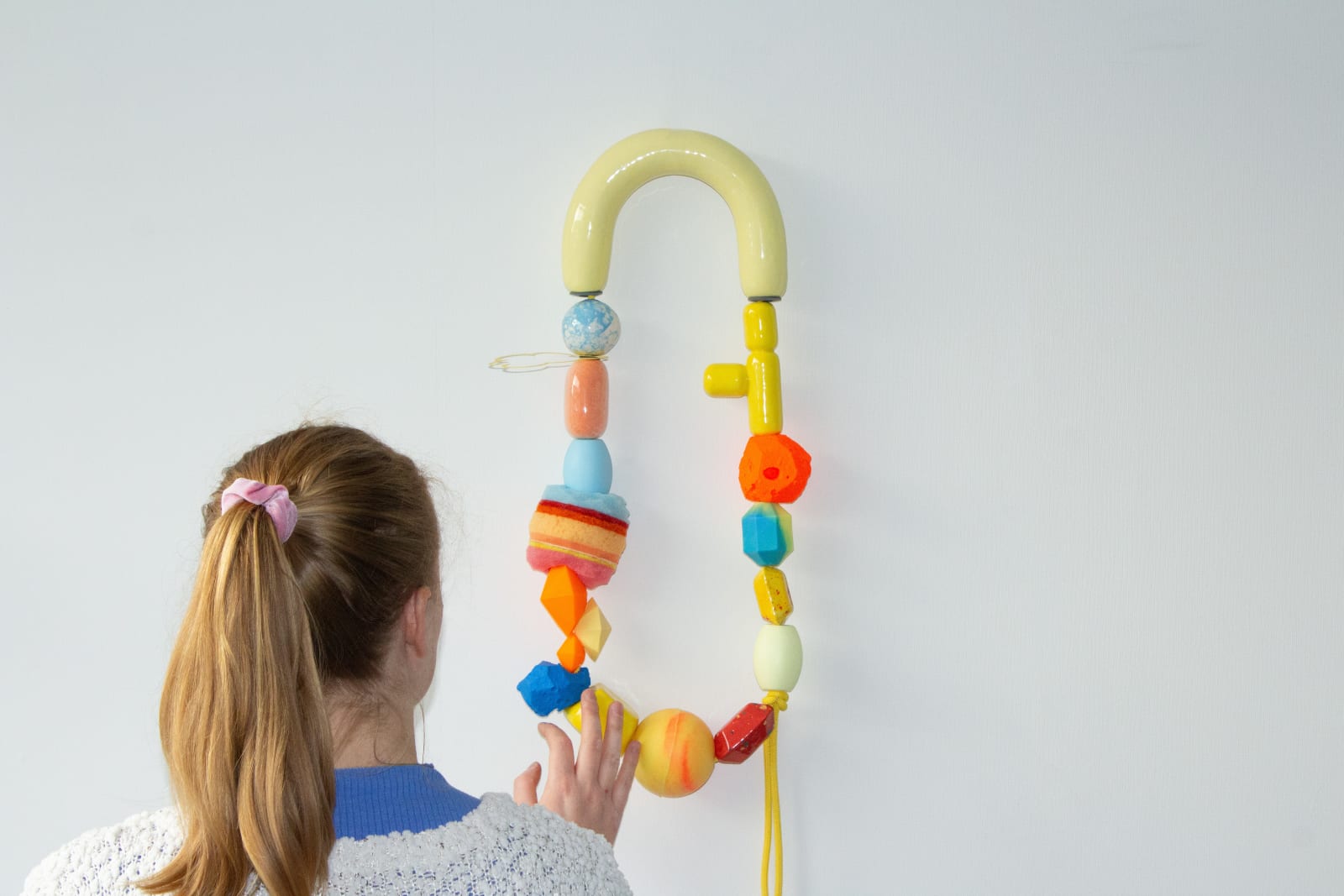 Rinske van den Heuvel, Adornment in yellow and orange