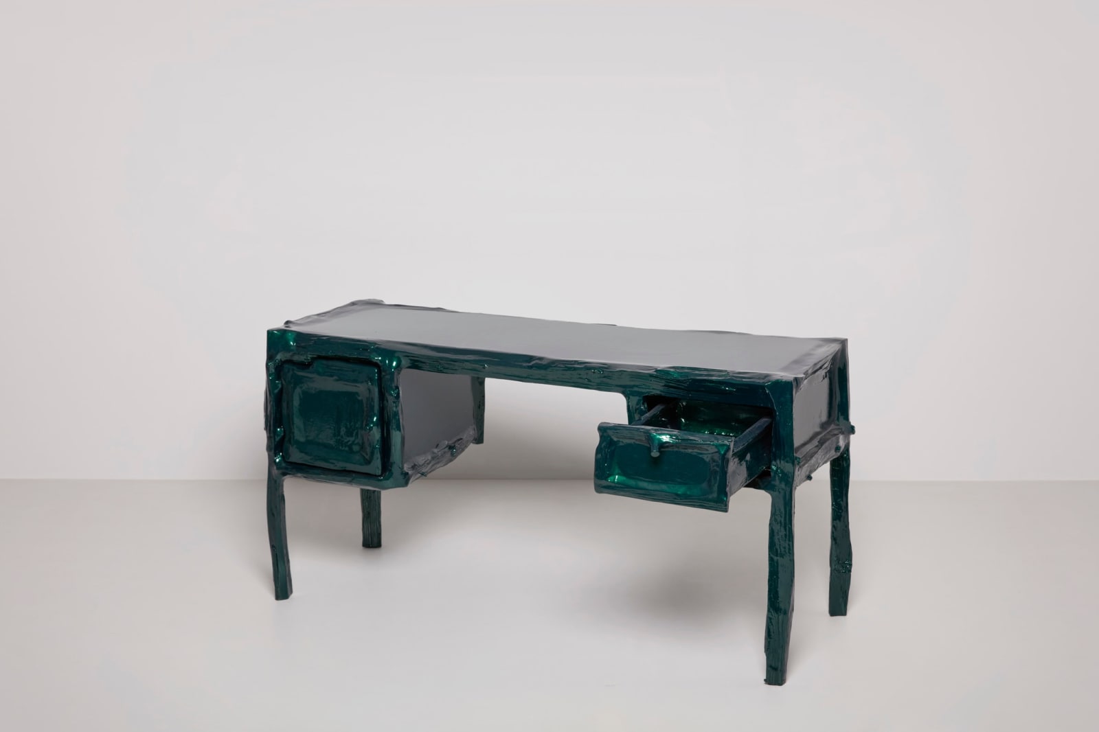 Teun Zwets, Splitted desk metallic green