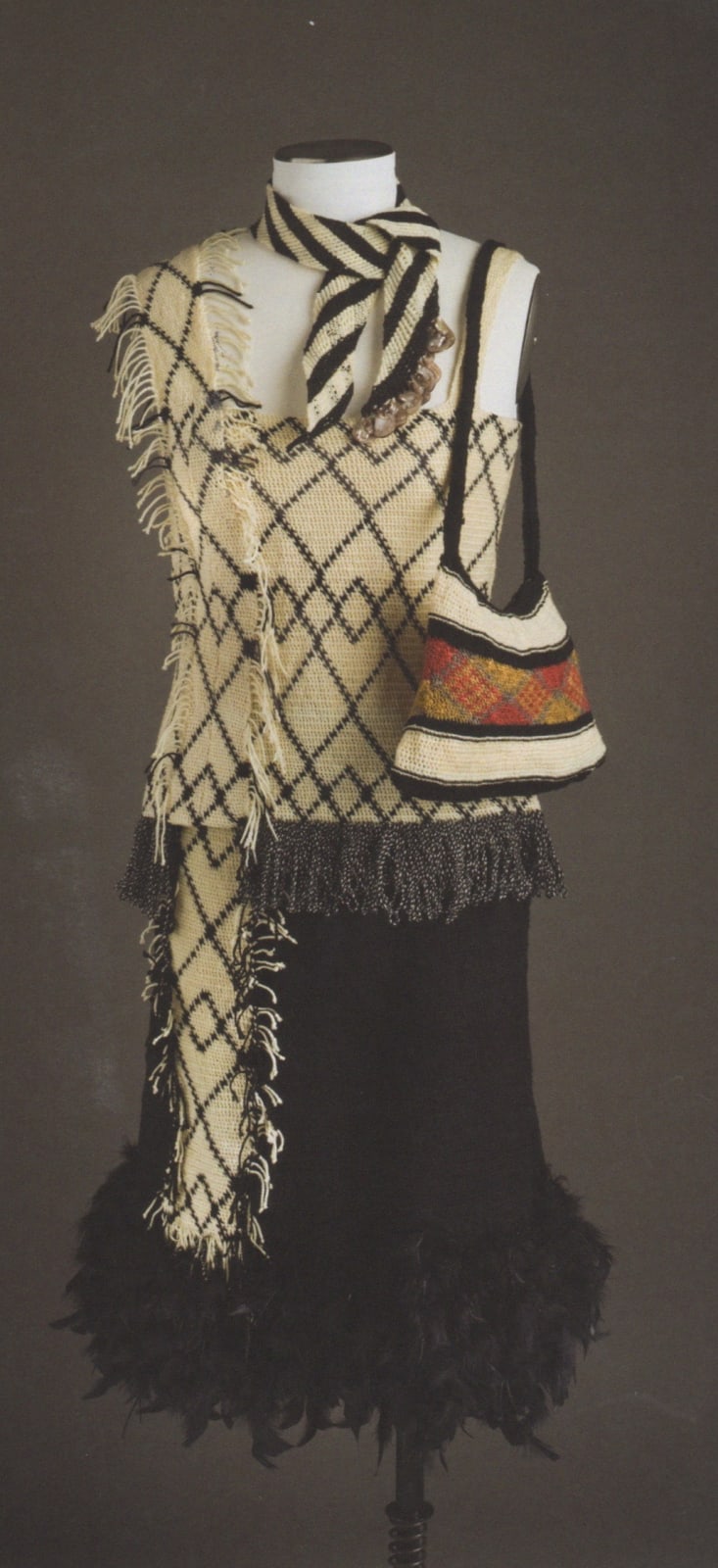 Cathy Kata, Mundmong