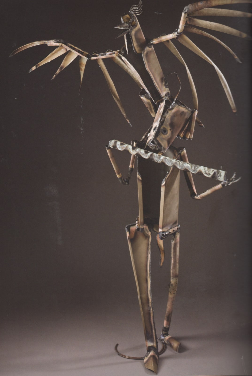 Tom Deko, Initiation