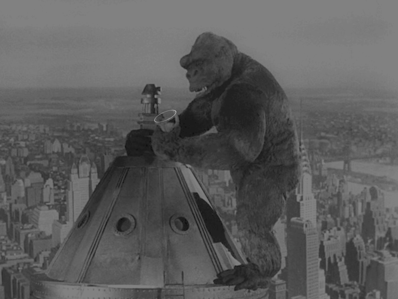 Jason Shulman, Kong holding Anne at the top of The Empire State Building, 2025