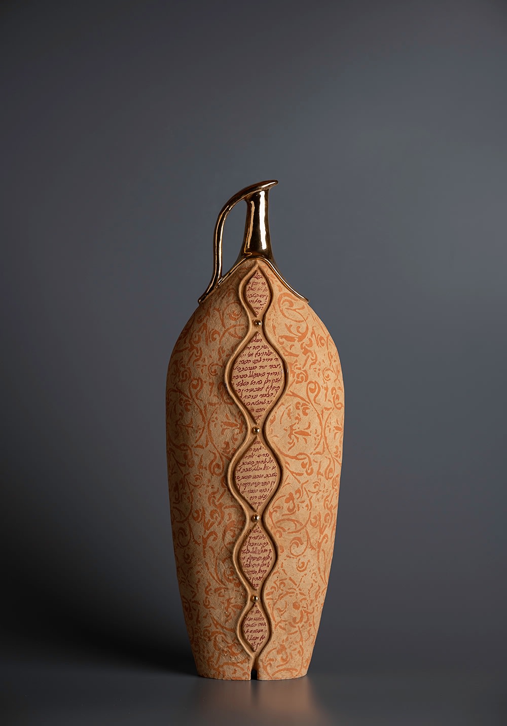 Avital Sheffer, Mano de Oro, 2024