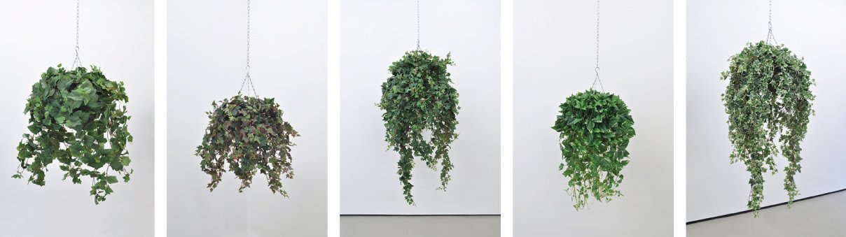 Claire Fontaine, Sculpture Suspendue, 2011