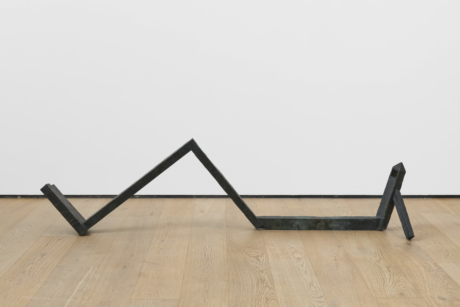 Bob LAW, Reclining Obelisk, 1984
