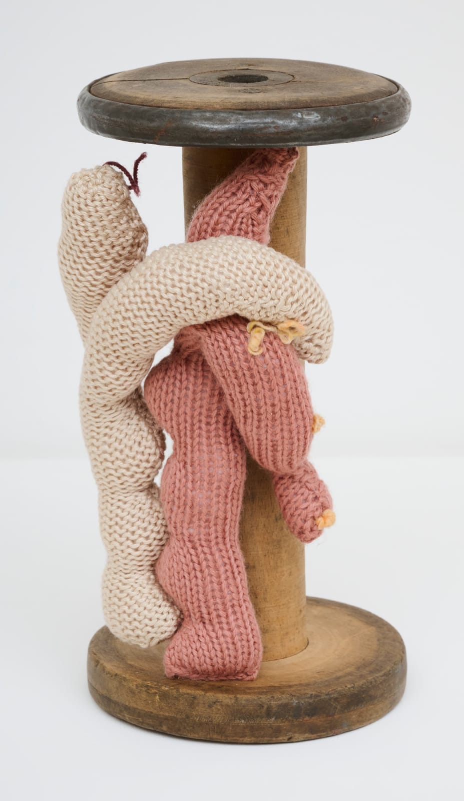 Koushna NAVABI, Untitled (Organs, blush and dusty pink), 1993, spool addition 2021