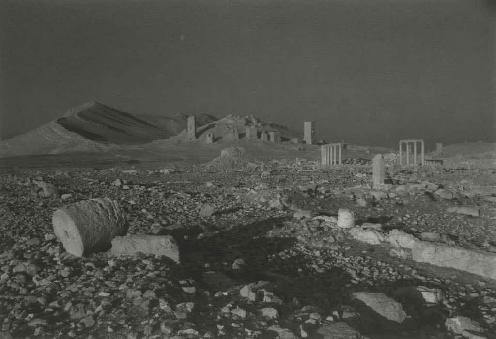 Kenro Izu, Palmyra #31, Syria, 1995