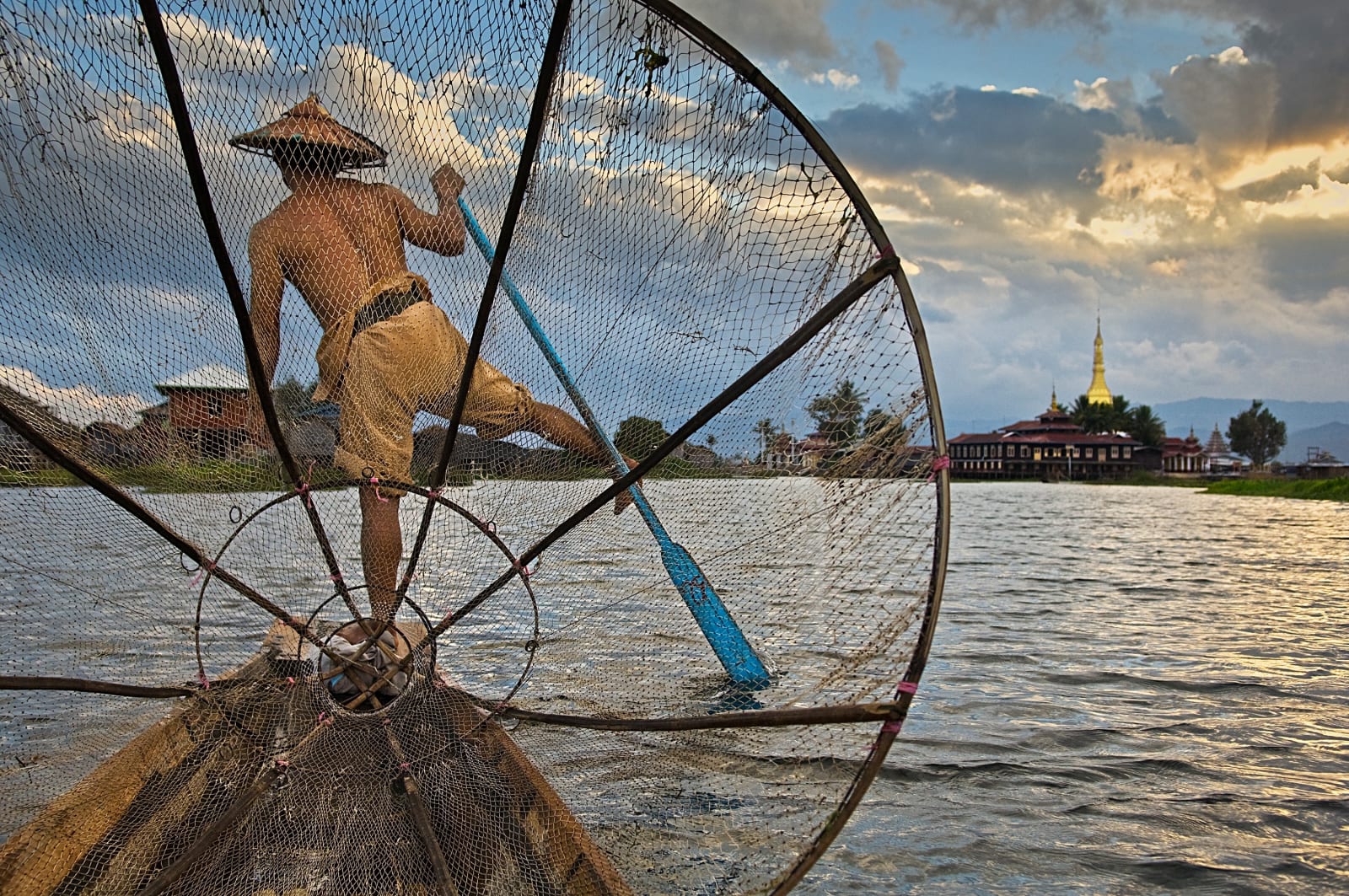 Steve McCurry, Fisherman in Inle Lake, Burma/Myanmar, 2008