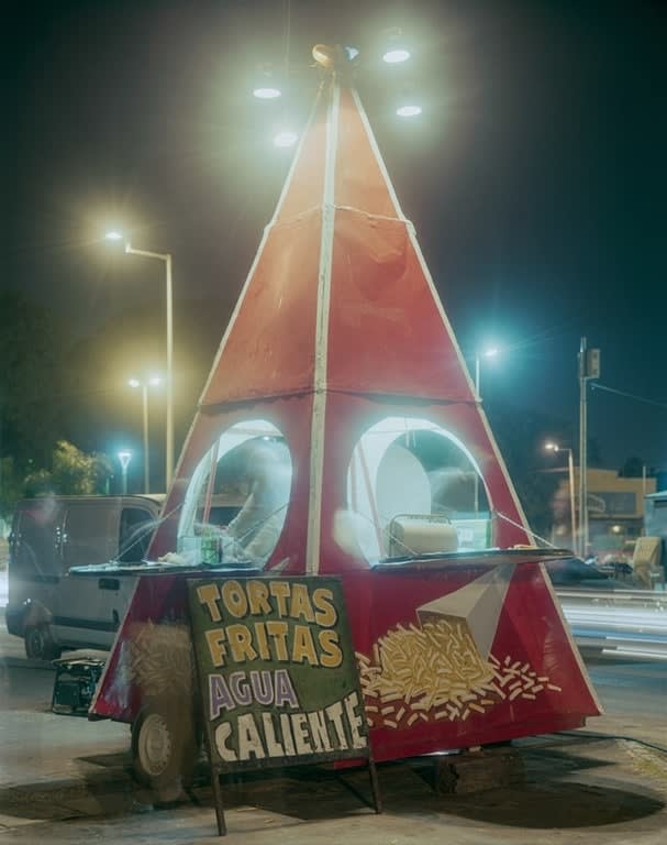 Jim Dow, Pyramid Carrito Selling French Fries, Costanera, Parana, Entre Rios Province, Argentina, 2012