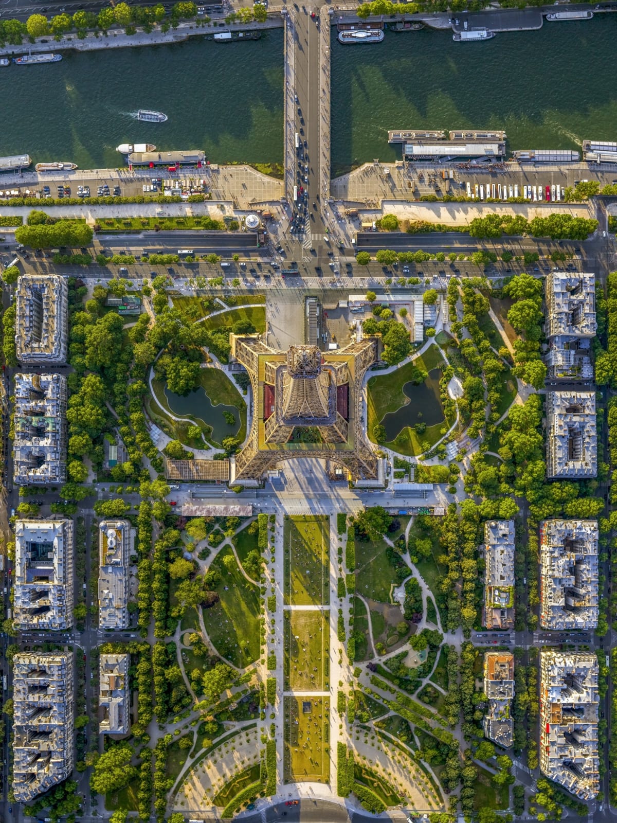 Jeffrey Milstein, Eiffel Tower 7, 2019