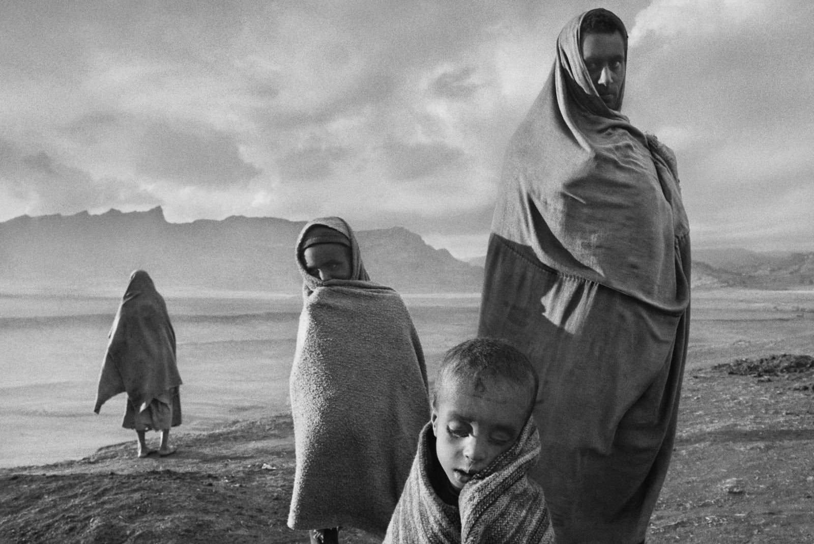 Sebastião Salgado, Ethiopia, Korem Refugee Camp, 1984