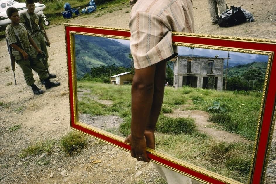 Alex Webb, Palmapampa, Peru (man carrying mirror), 1993