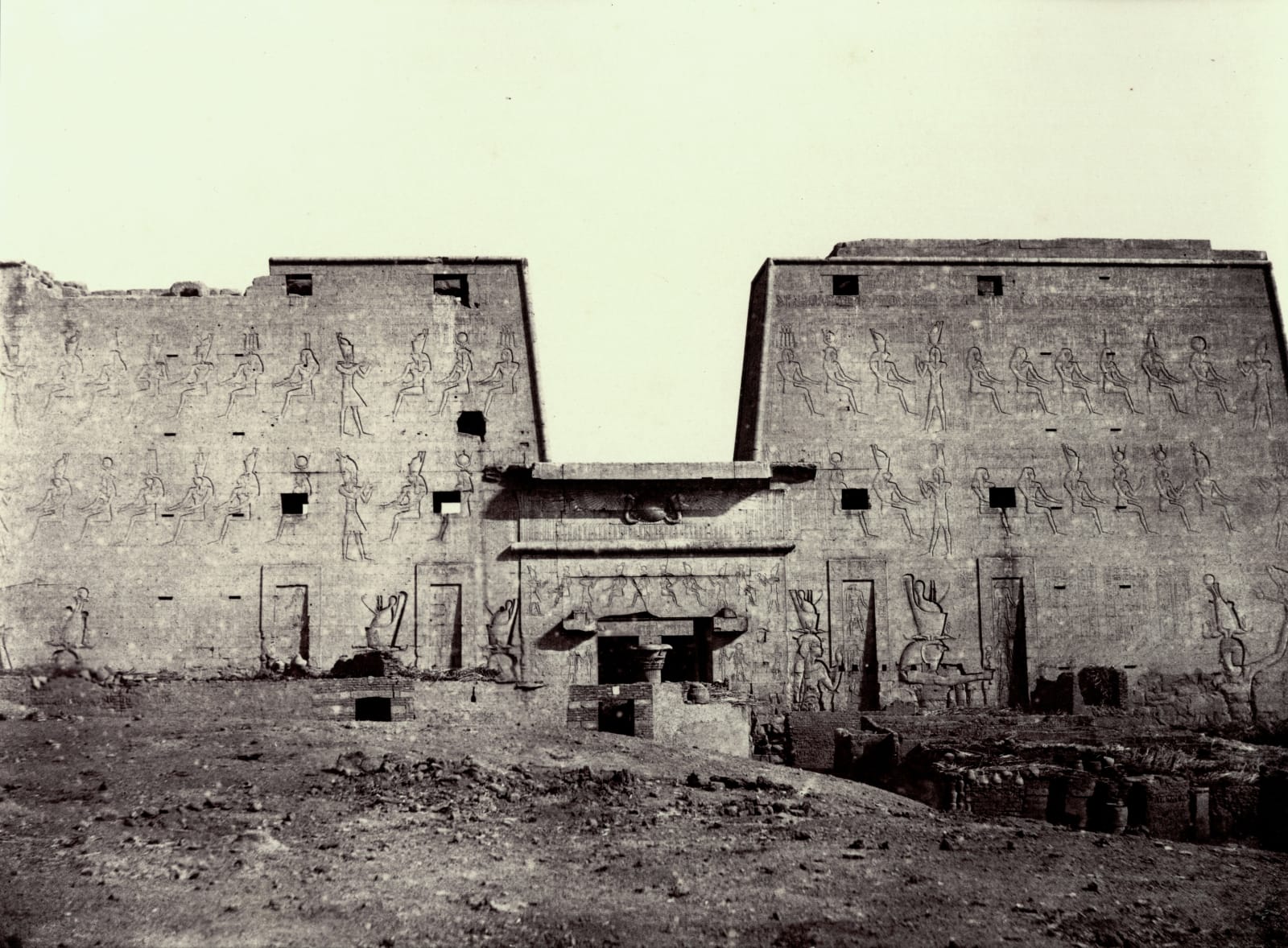 Louis de Clercq, V-9, Edfou, Grande Facade des Ruines, 1859-60