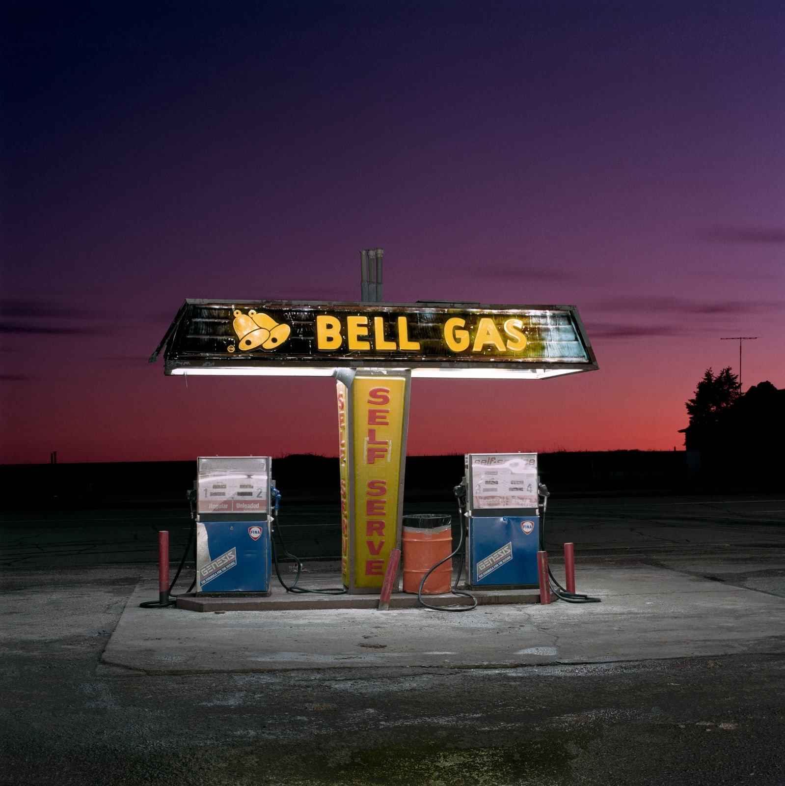 Jeff Brouws, Bell Gas Station, Shamrock, Texas, 1990