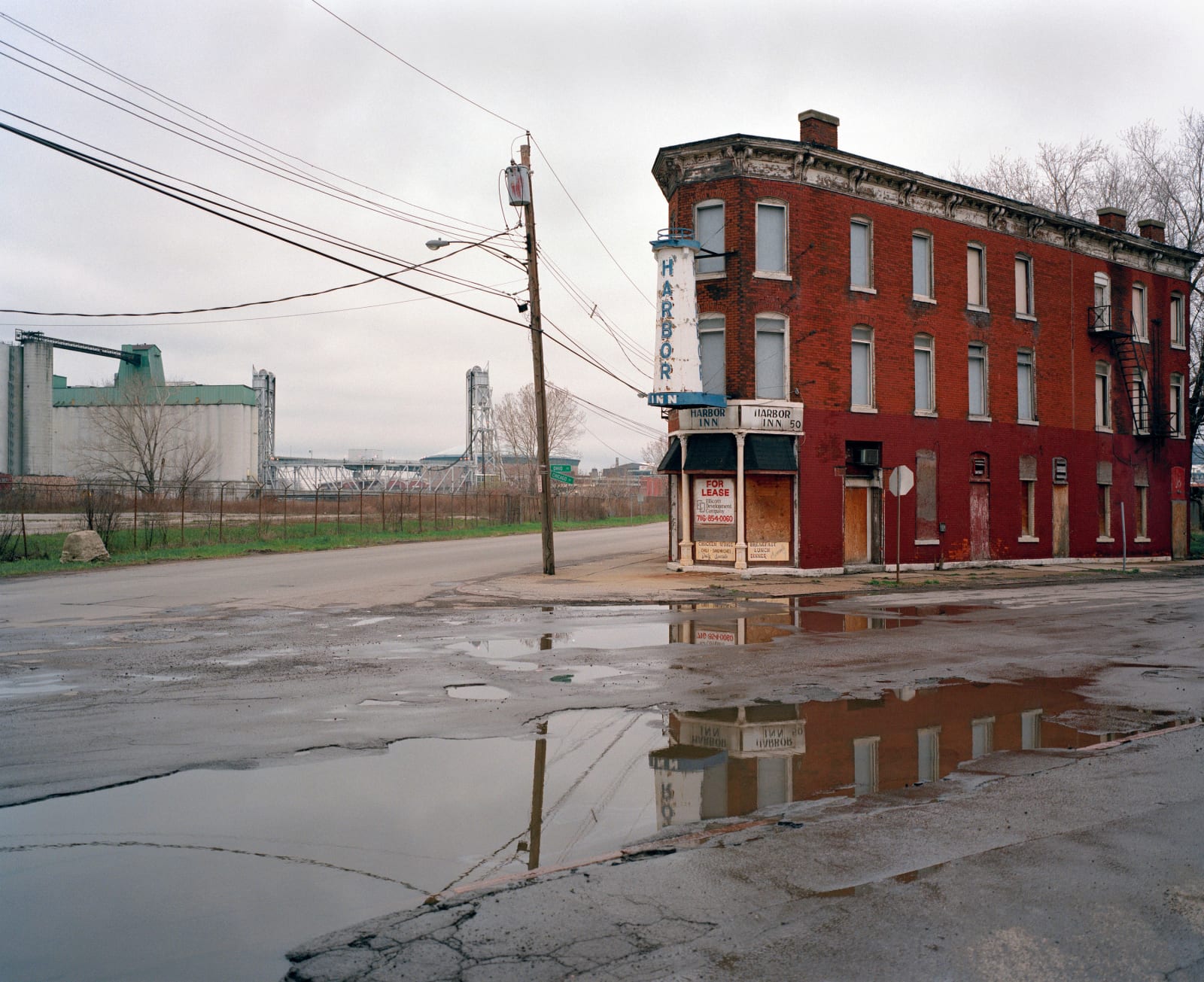 Jeff Brouws, Abandoned neighborhood bar on Ohio Street, Buffalo, New York, 2002