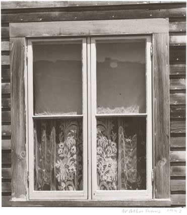 Walker Evans, Window, Mystic, Connecticut, 1942