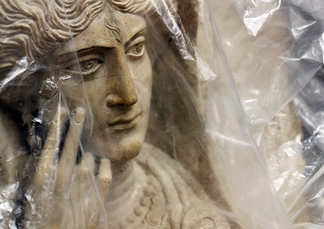 Gregory Vershbow, Sculpture as Portrait, 2011