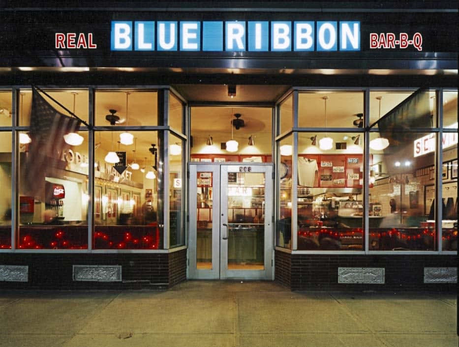 Jim Dow, Real Blue Ribbon Bar-B-Q, Roue 2A, Arlington, MA, 2000