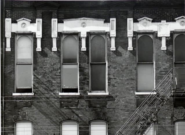 Aaron Siskind, Chicago facade 13, 1957/1985