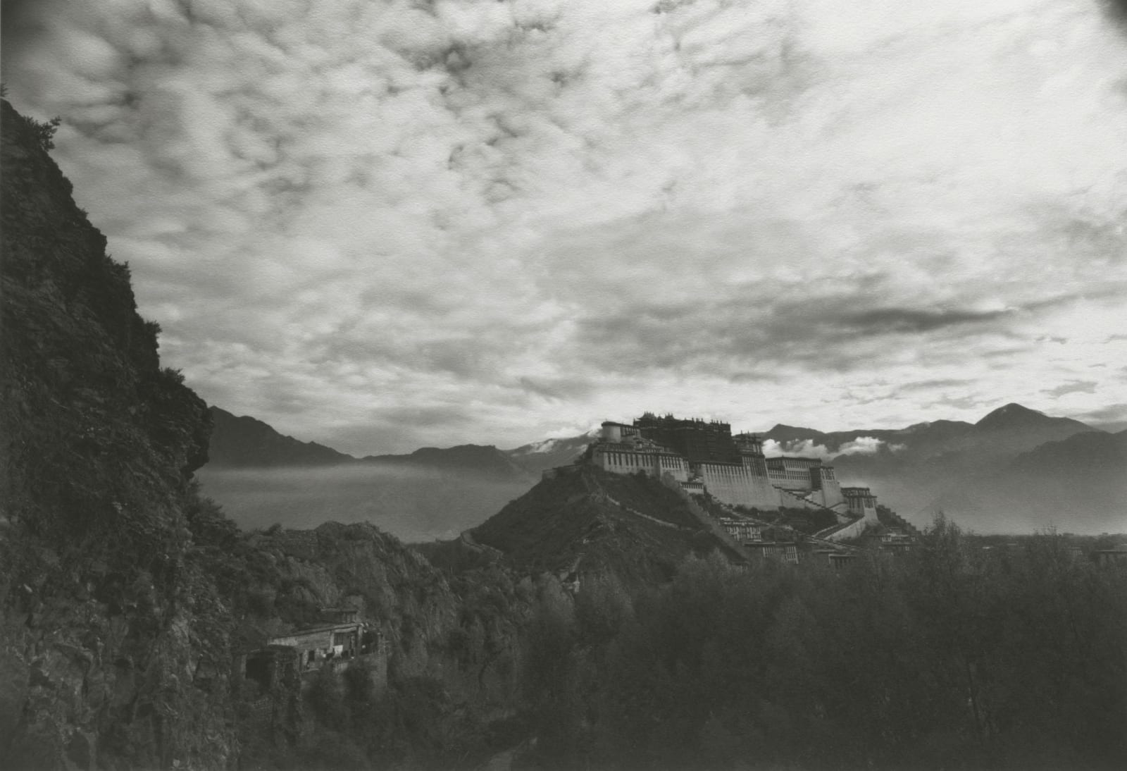 Kenro Izu, Lhasa #13, Potala, Tibet, 1999