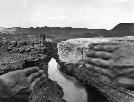 Arno Rafael Minkkinen, Marble Canyon, 1995