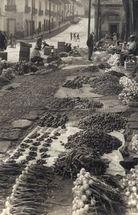Henri Cartier-Bresson, Untitled (Vegetable Market, Mexico), 1964